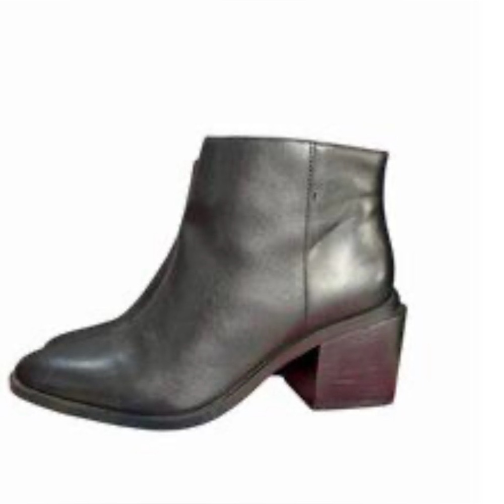 Vince Camuto Black Block Heel Black Leather Boots